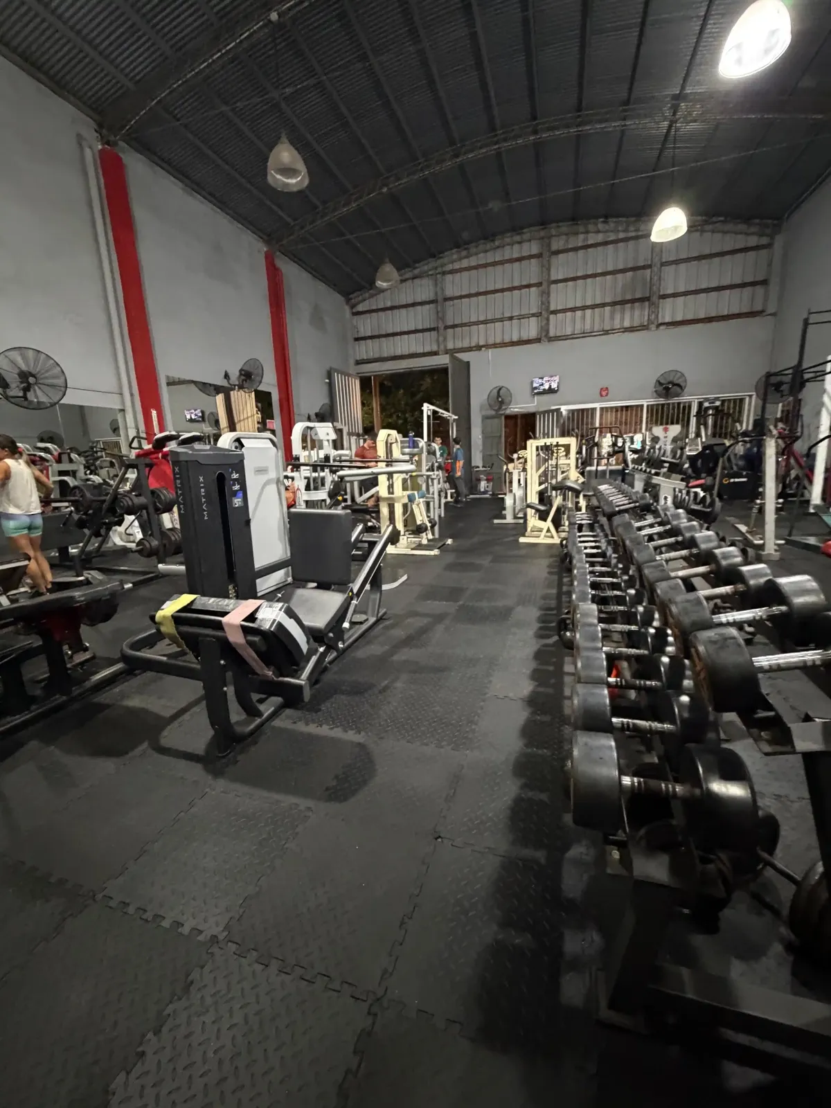 Mundo Fit Corrientes - Equipamiento